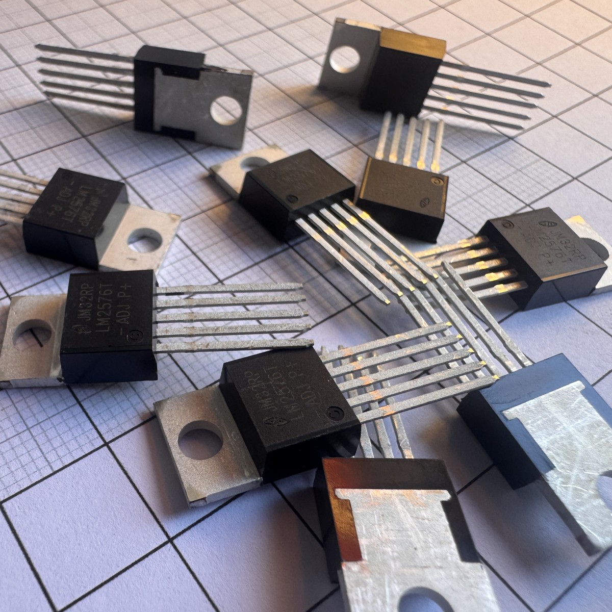 Regulador de voltaje LM2576-ADJ ajustable 3 A (TO-220) - Imagen 4