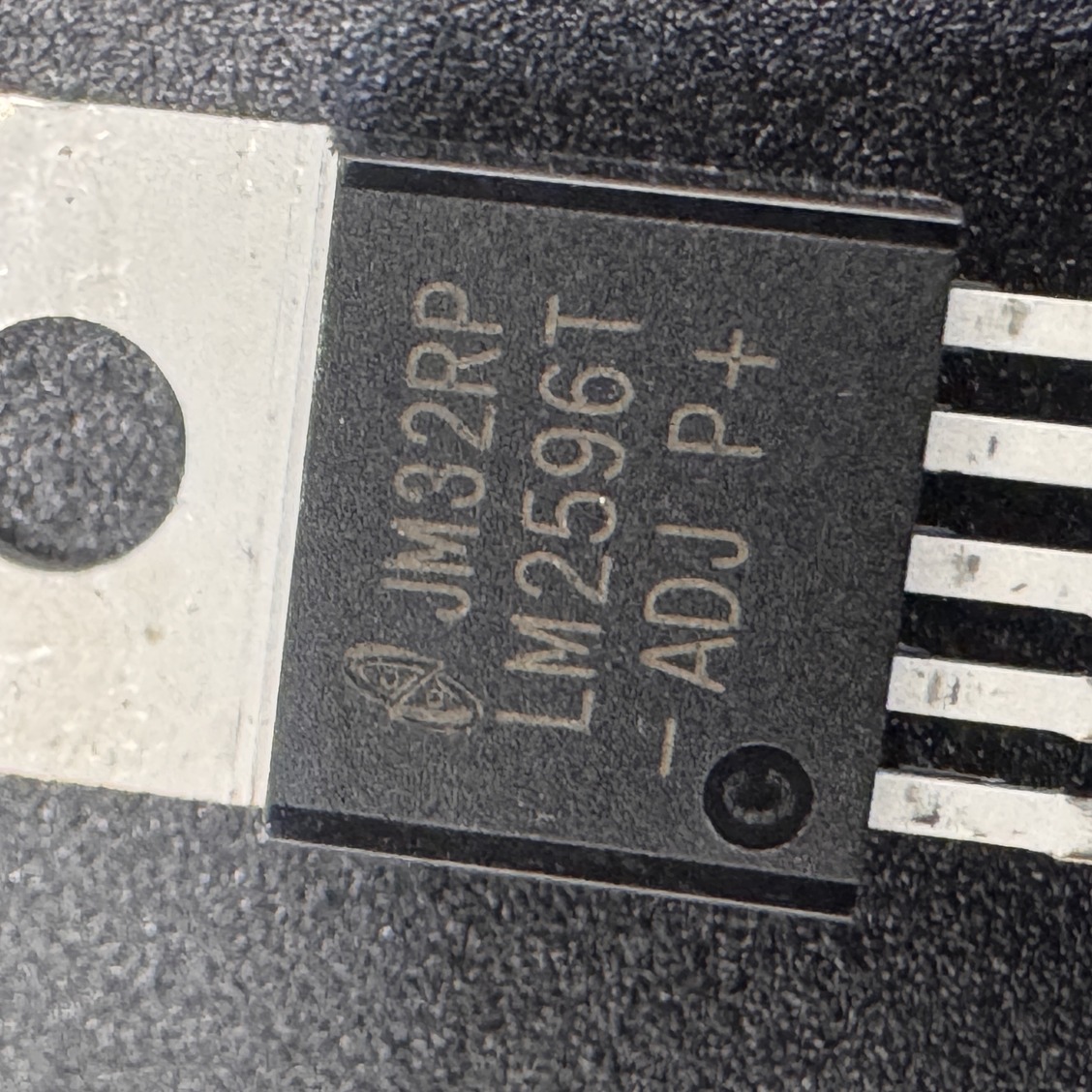 Regulador de voltaje LM2596T-ADJ ajustable 3 A (TO-220) - Imagen 4
